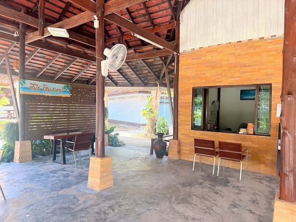 Sea Beach at Lipe 2