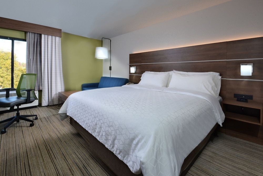 Holiday Inn Express DURHAM by IHG 2