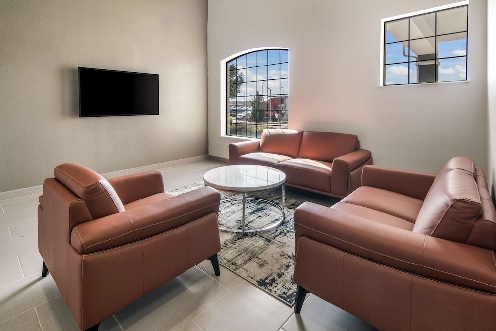 Quality Inn & Suites Fort Worth - Fossil Creek 2