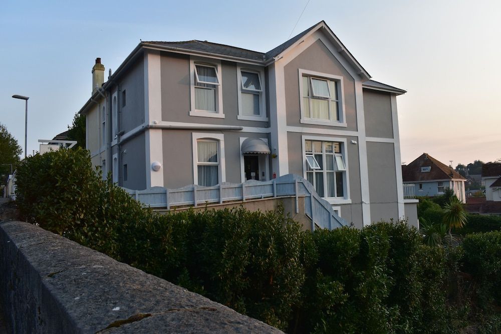 Acorn Lodge 1