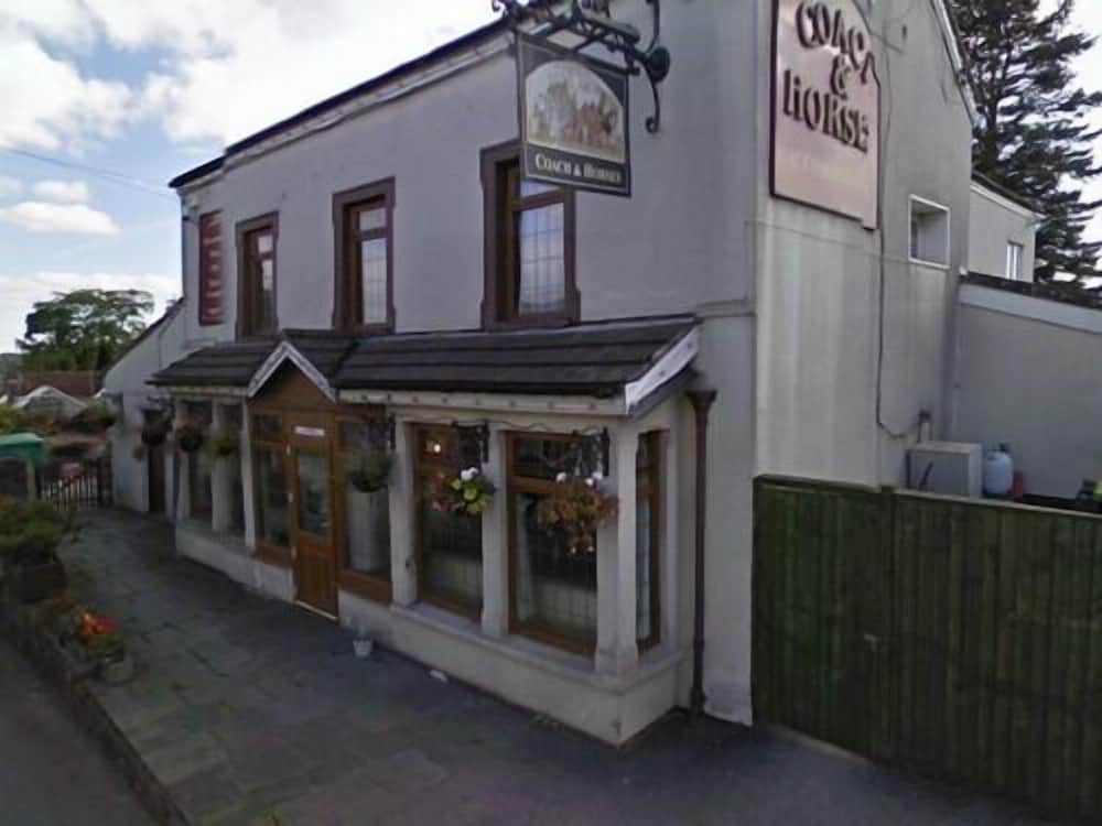 The Coach & Horses Inn 1