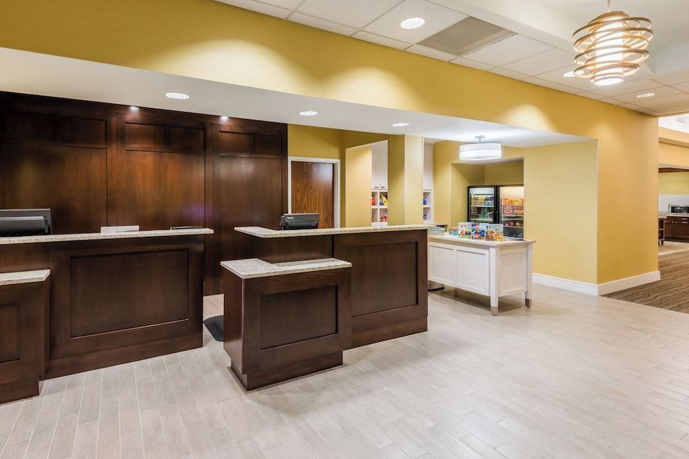 Larkspur Landing Extended Stay Suites St. Louis Riverport - Airport West 2