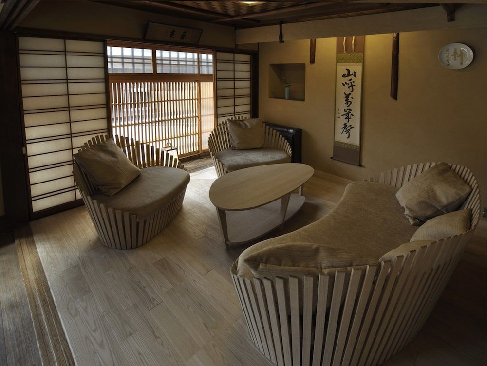 IZUYASU Traditional Kyoto Inn serving Kyoto cuisine 2