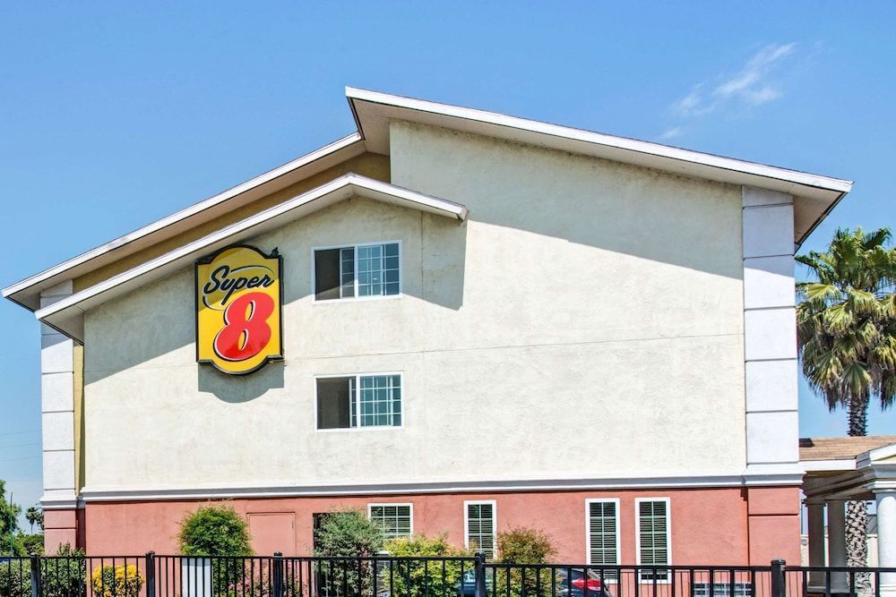 Super 8 by Wyndham Sacramento/Florin Rd 1