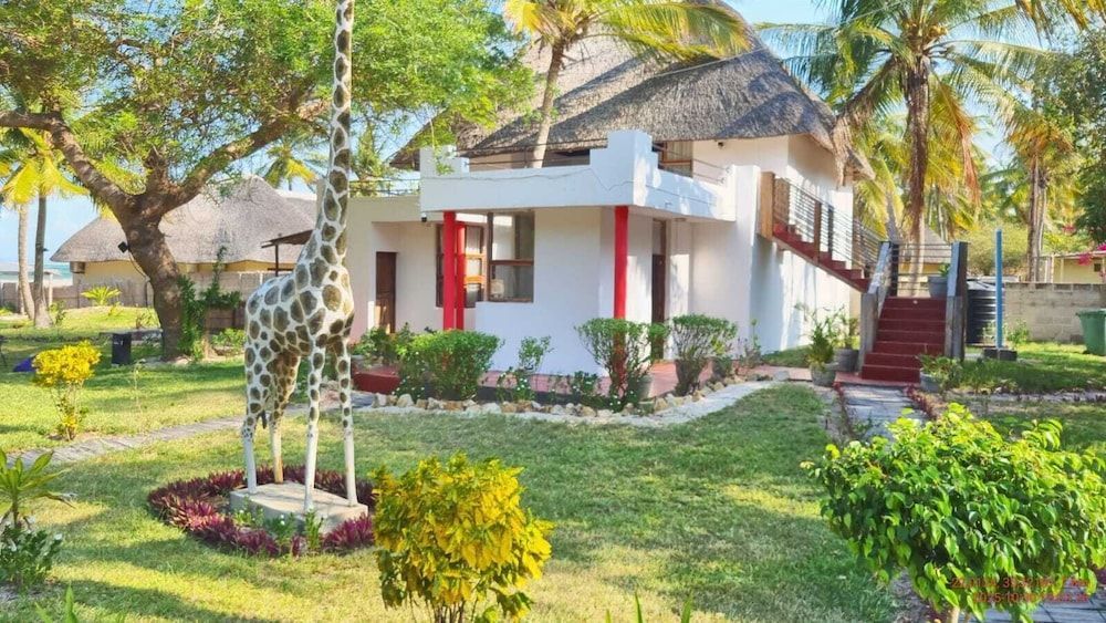 Giraffe House 1