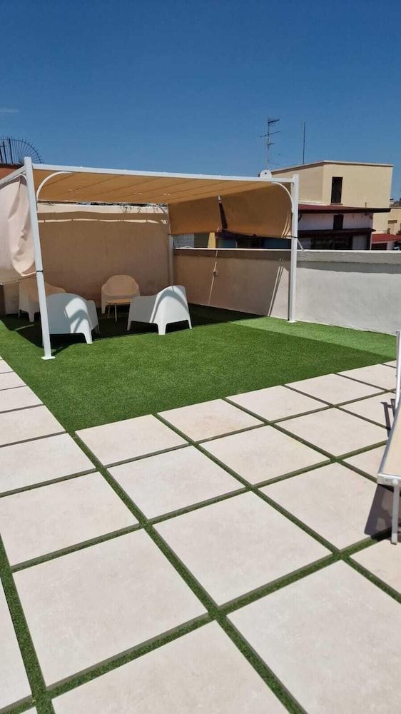 Incoming Roof Bovio 1