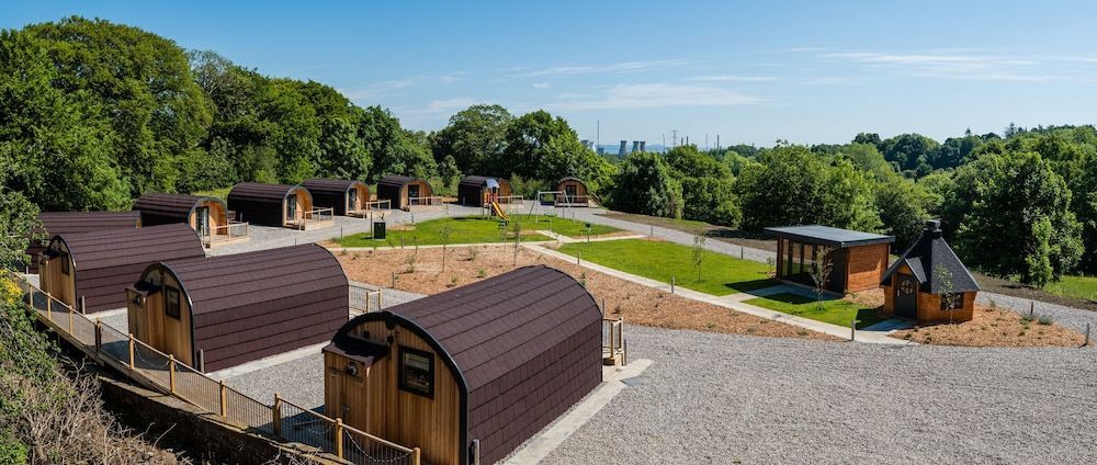 Weedingshall Lodges 1