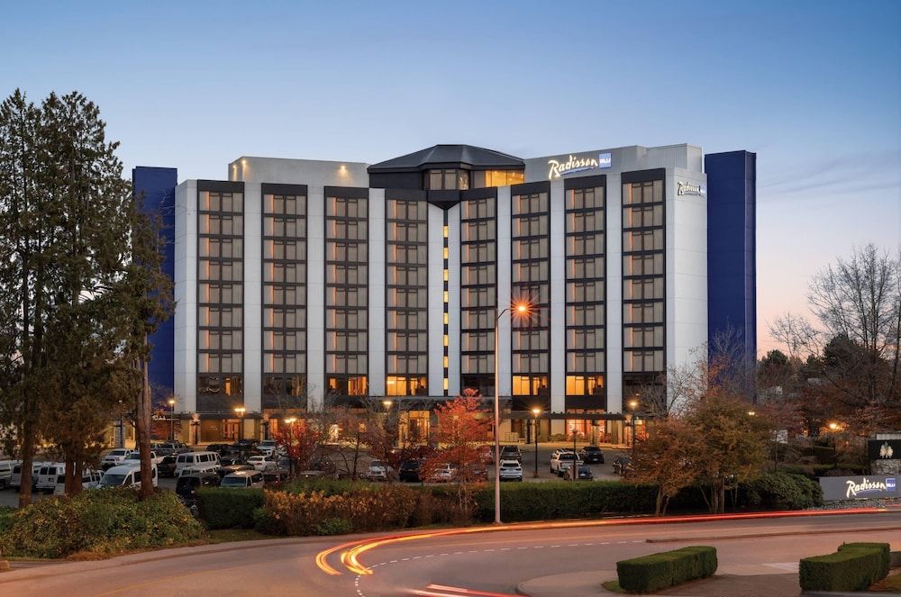 Radisson Blu Vancouver Airport Hotel & Marina 1