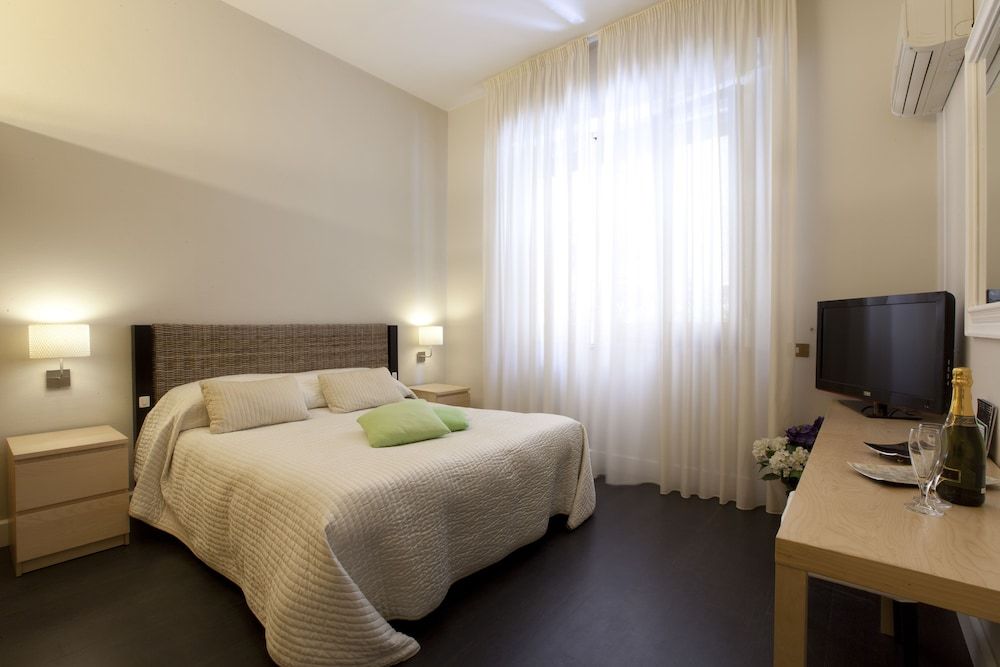 Sorrento Apartments 2