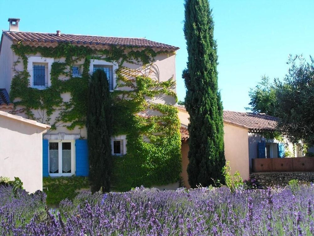 Clos des Lavandes - Chambres et Suites de charme climatisées-Luberon 1