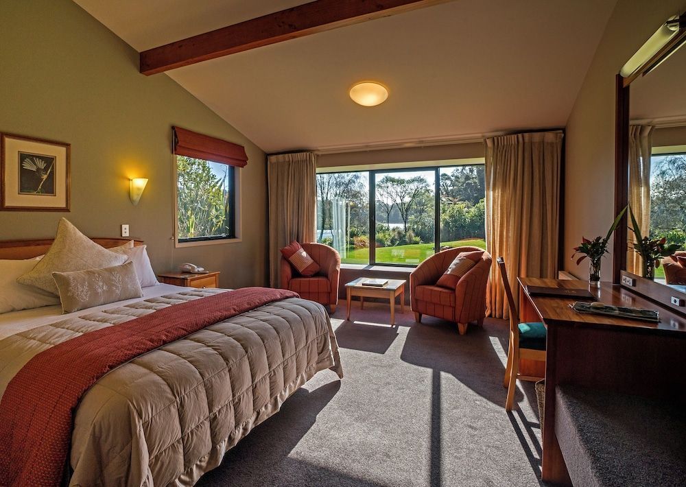 Wilderness Lodge Lake Moeraki 1