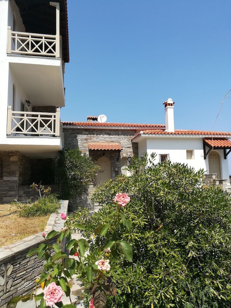 Pietra mare vourvourou 1