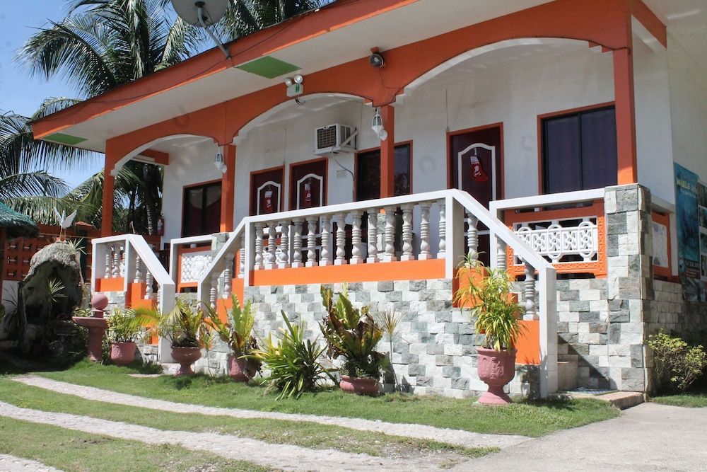 Maxvir Beach Resort 1
