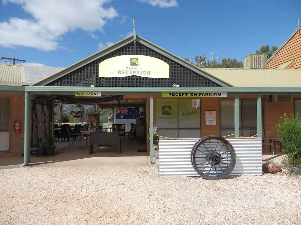 Mountain View Motor Inn & Holiday Lodges 2