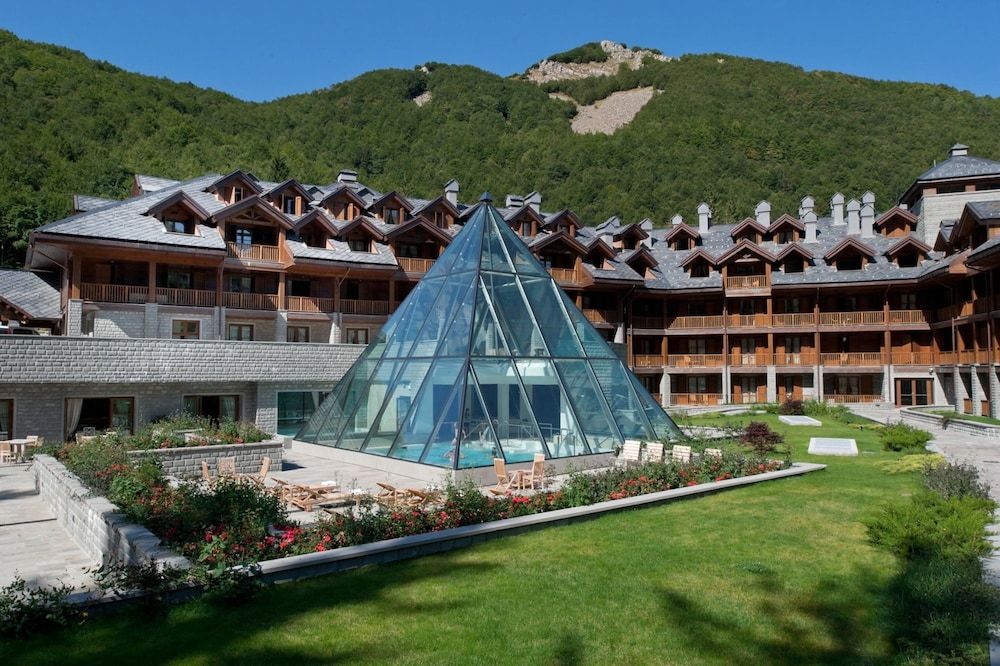 Val di Luce SPA Resort 1
