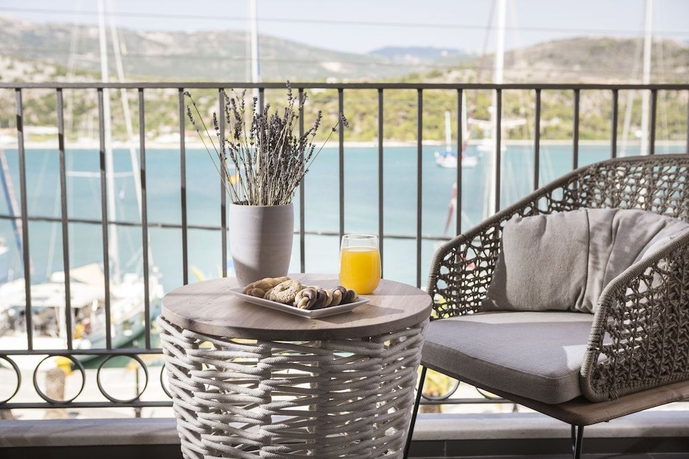 Argostoli Marina Suites 2