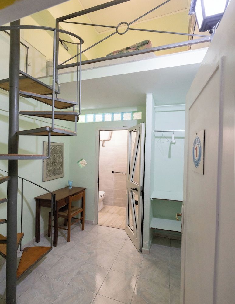 Naples Pizza Hostel 2
