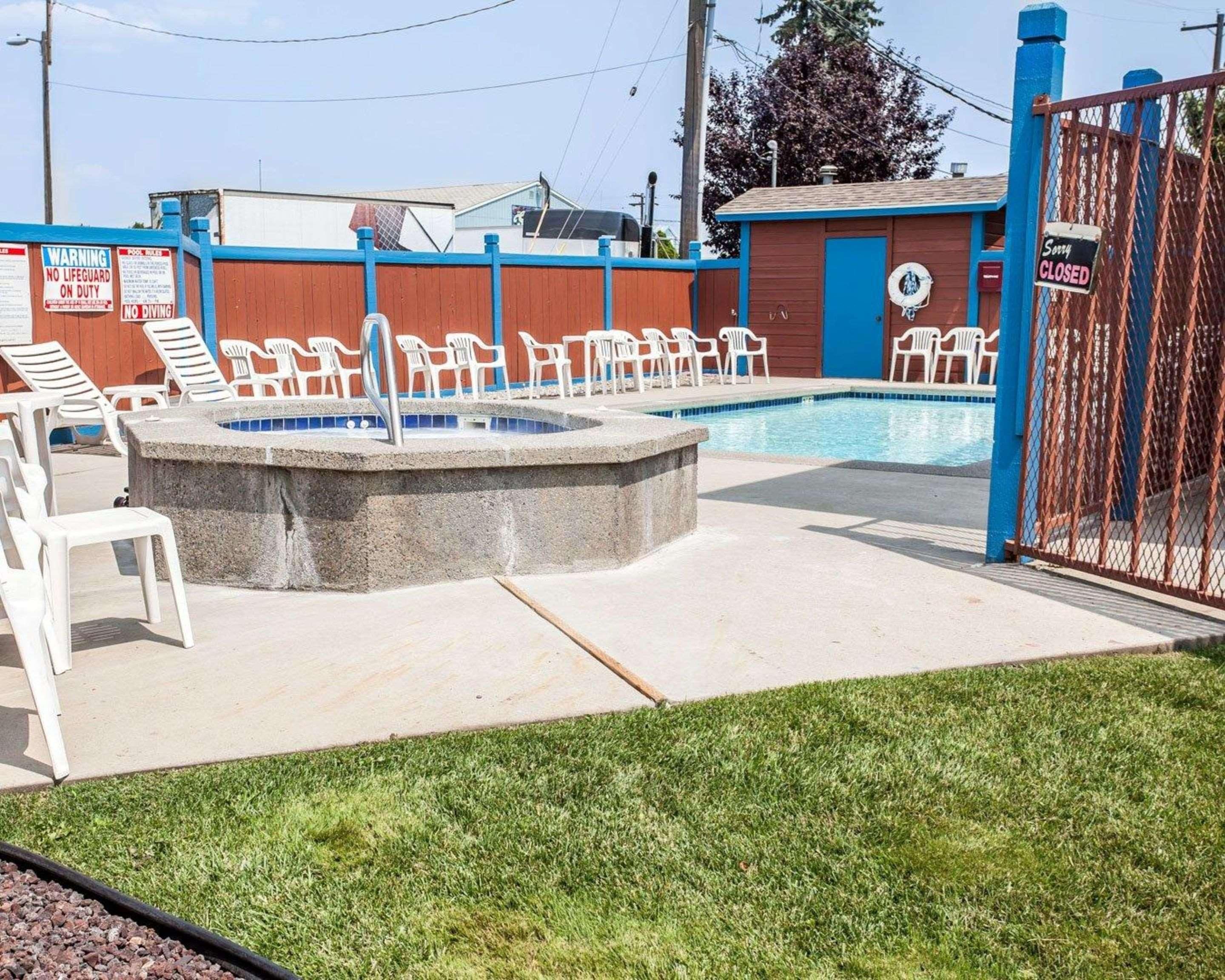 Rodeway Inn & Suites Spokane Valley 1