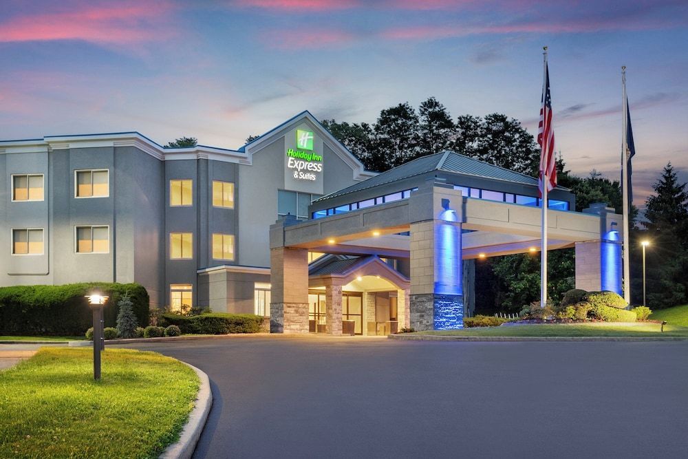 Holiday Inn Express & Suites Hawthorne - Elmsford North by IHG 1
