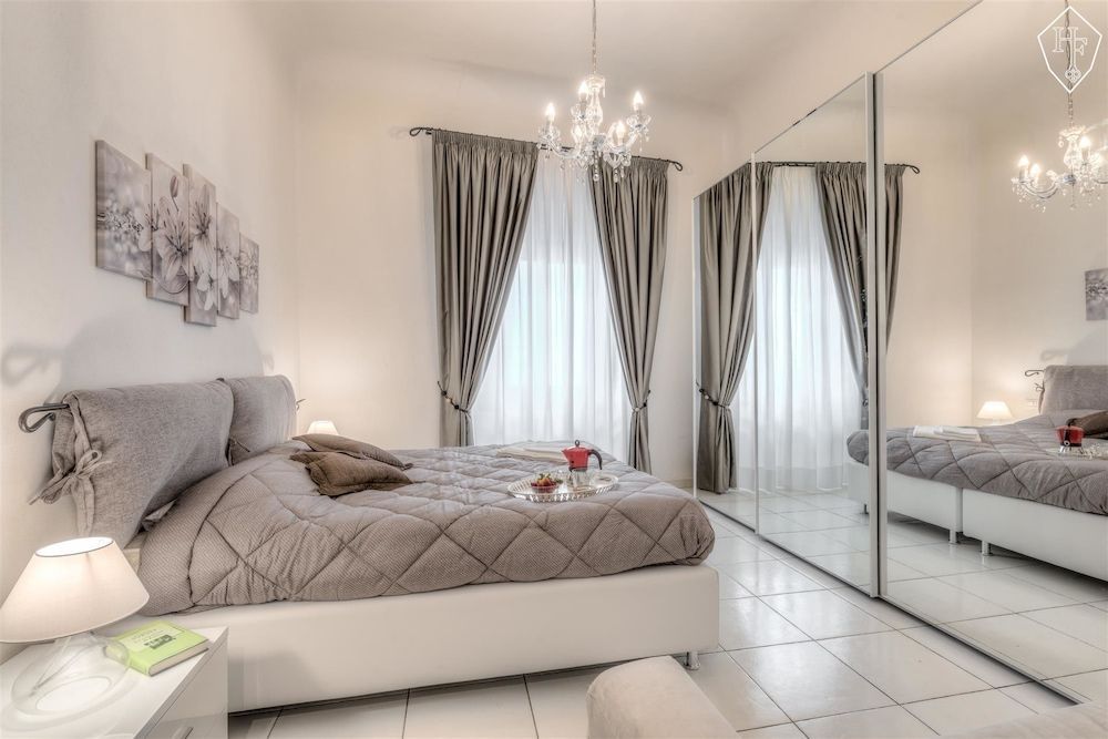 Signoria Elegant Apartment by Mmega 2