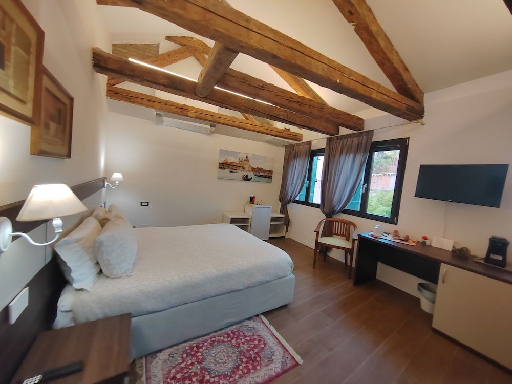 Casa sulla Laguna Castello 1