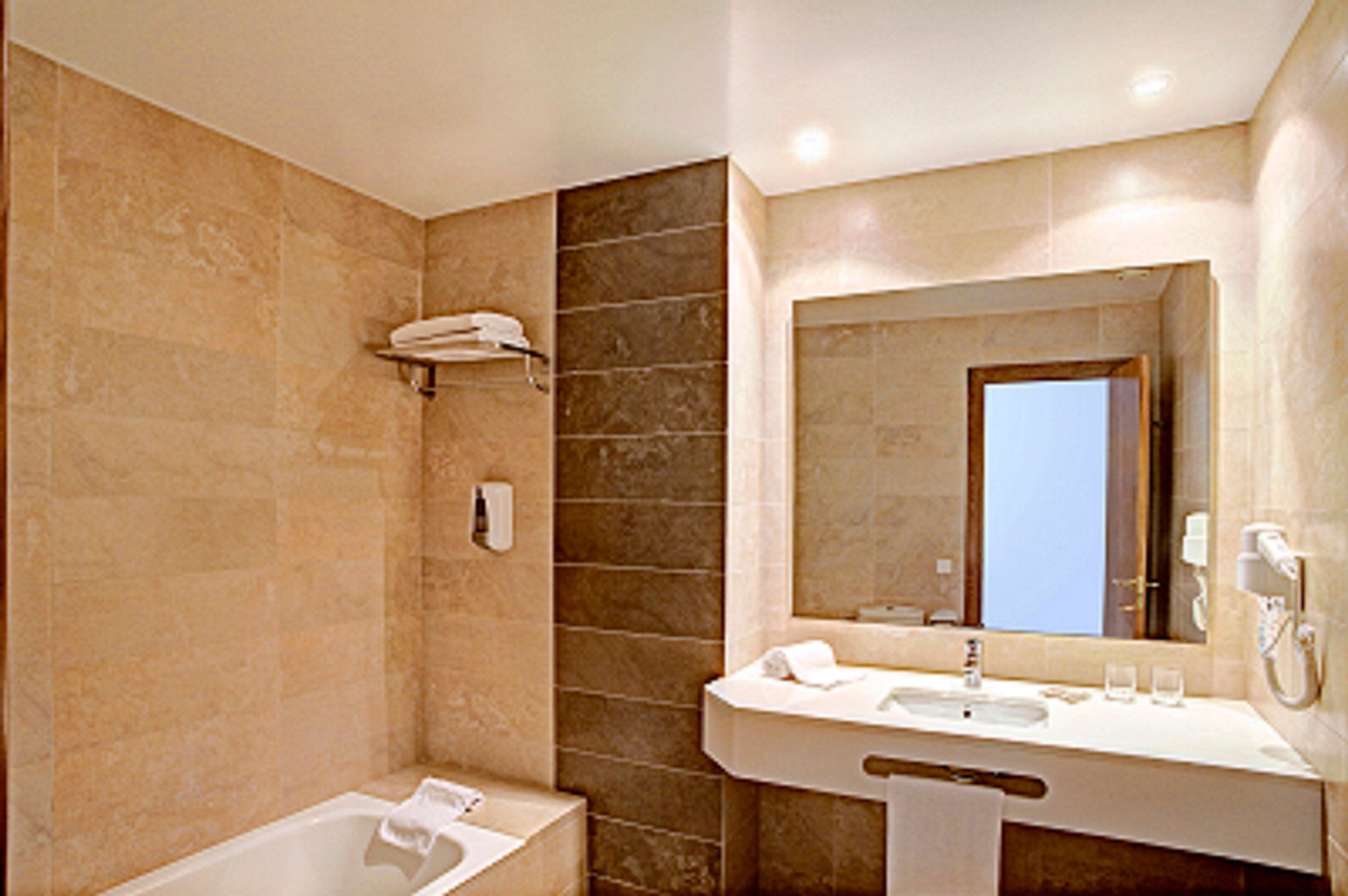 Hotel y Apartamentos Casablanca 1