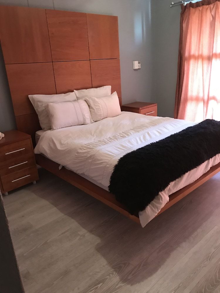Sandton 77 Grayston Dr 1