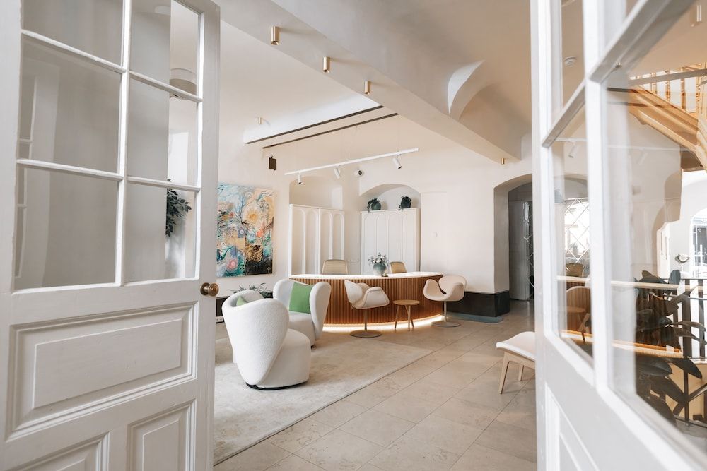 Dome Hotel 2