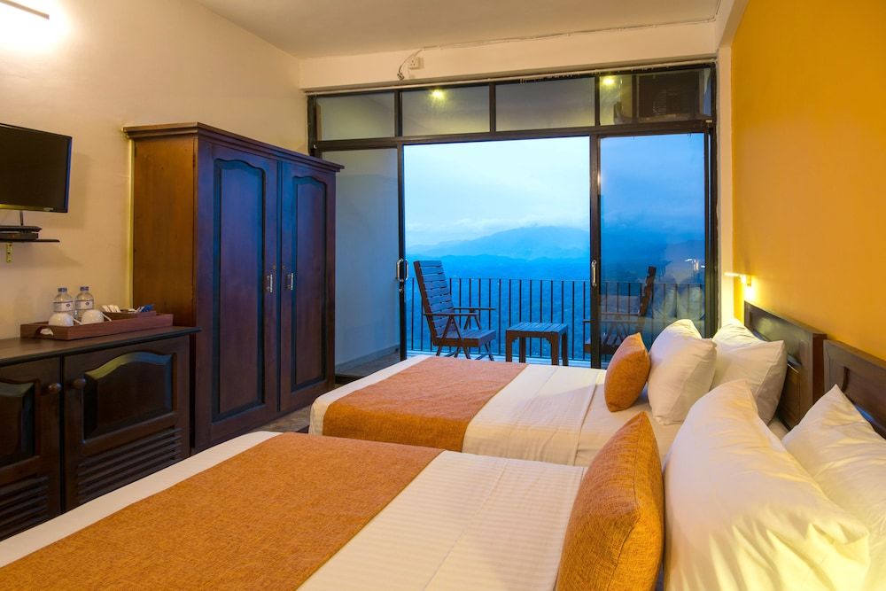 Ceyloni Panorama Resort 1