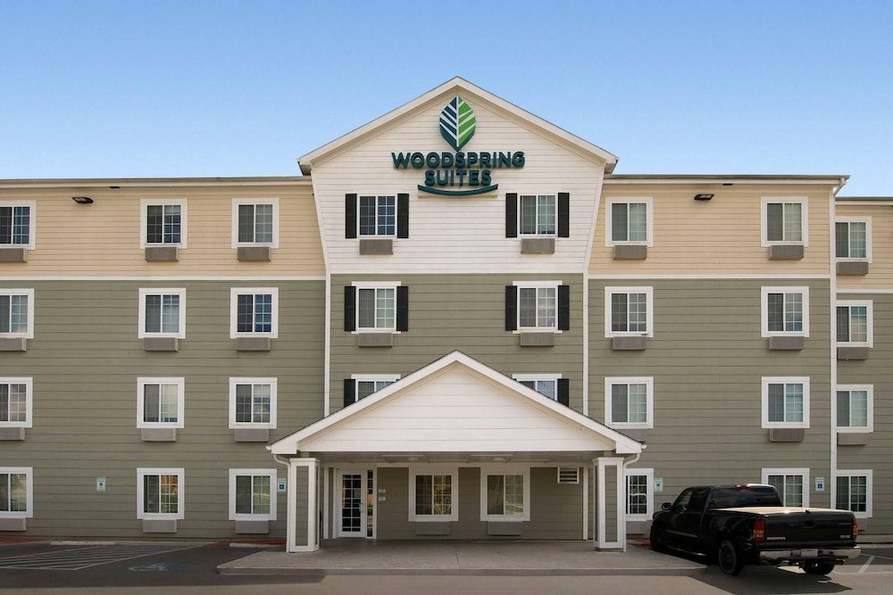 WoodSpring Suites San Antonio Fort Sam 1