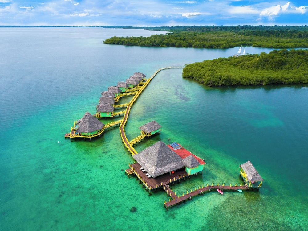 Punta Caracol Acqua Lodge 1