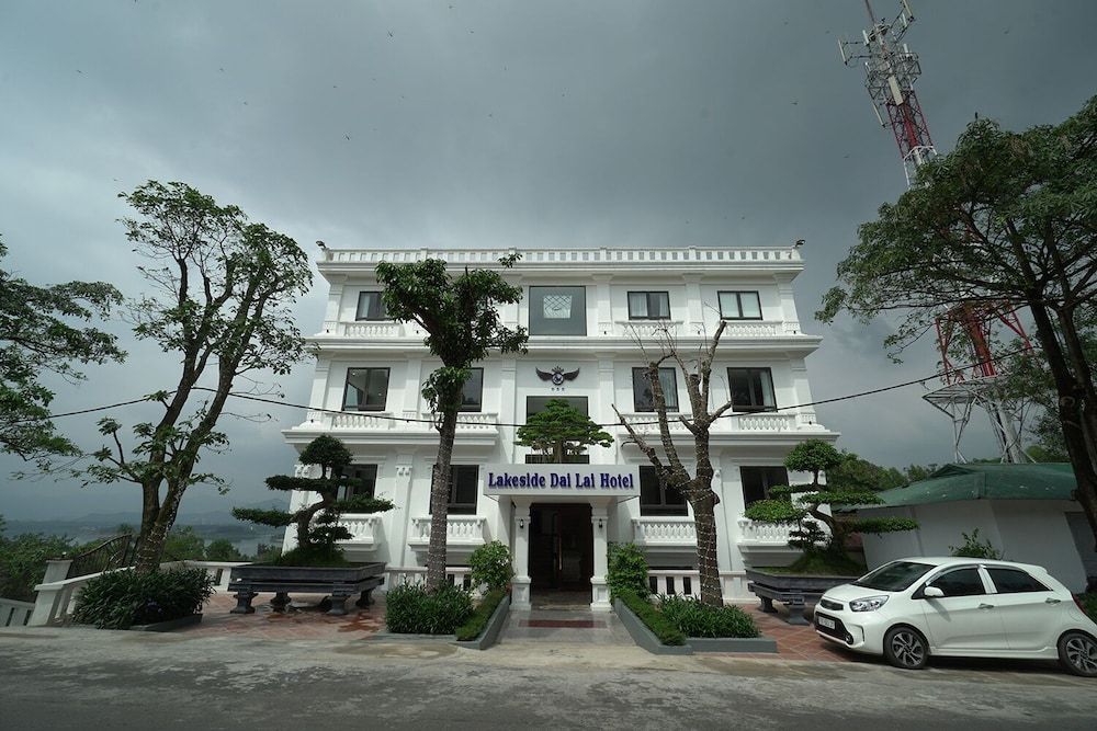 LAKESIDE DAILAI HOTEL 1