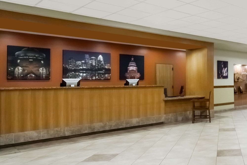 Wyndham Garden Hotel Austin 2