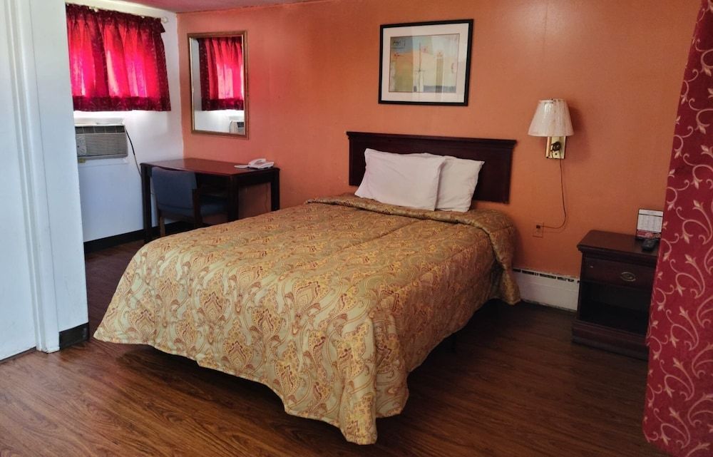 Paul's Motel 2