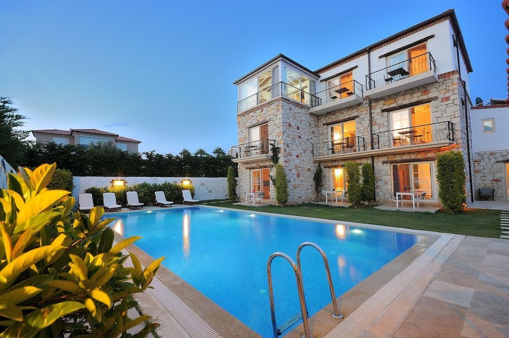 Cesme Elysium Hotel 1