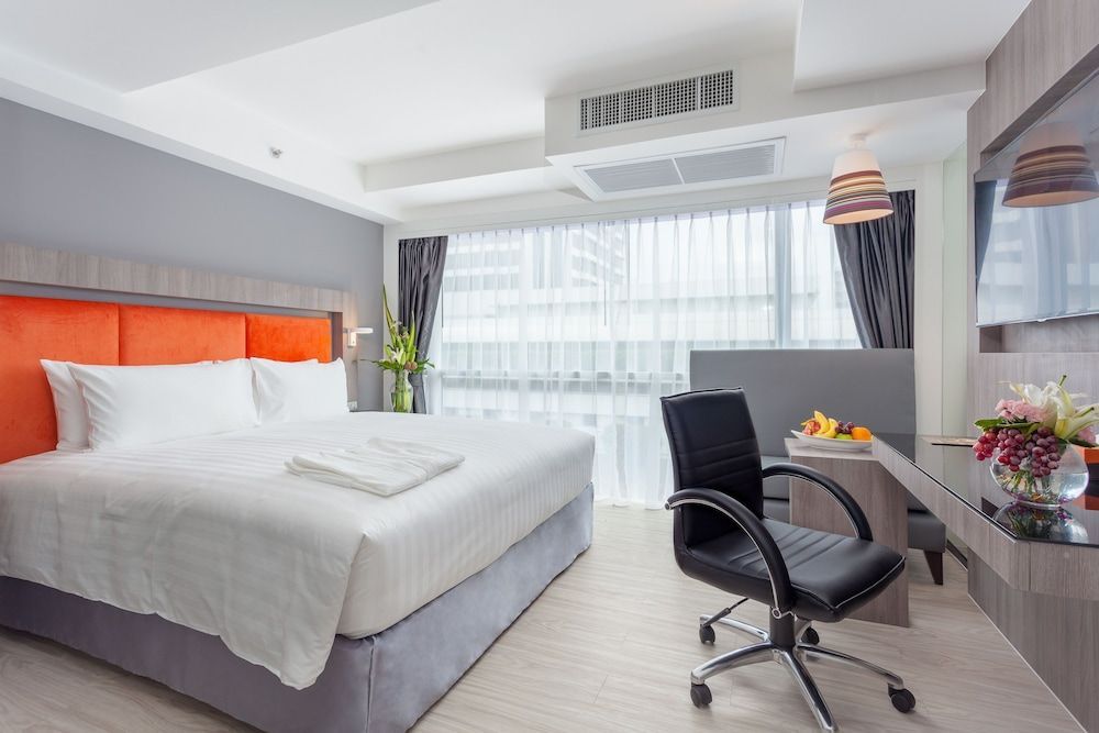 Grand 5 Hotel & Plaza Sukhumvit Bangkok 1