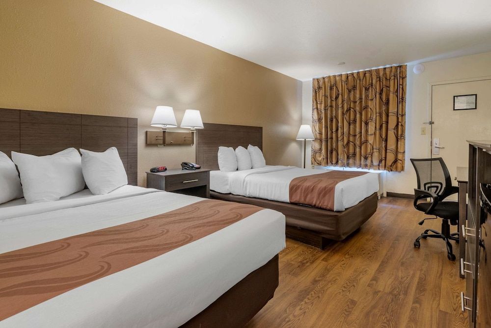 Quality Inn At Town Center 2