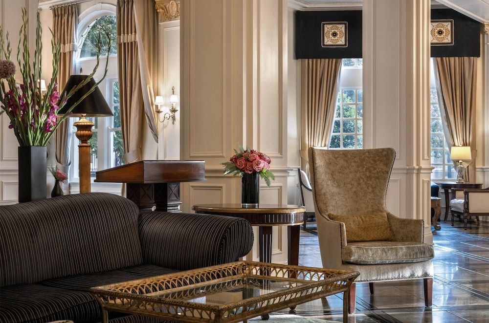 Warwick Melrose Hotel 2