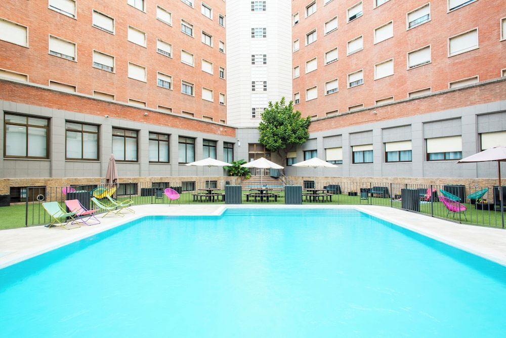 Residencia Universitaria Resa Barcelona Diagonal - Campus Accomodation 1