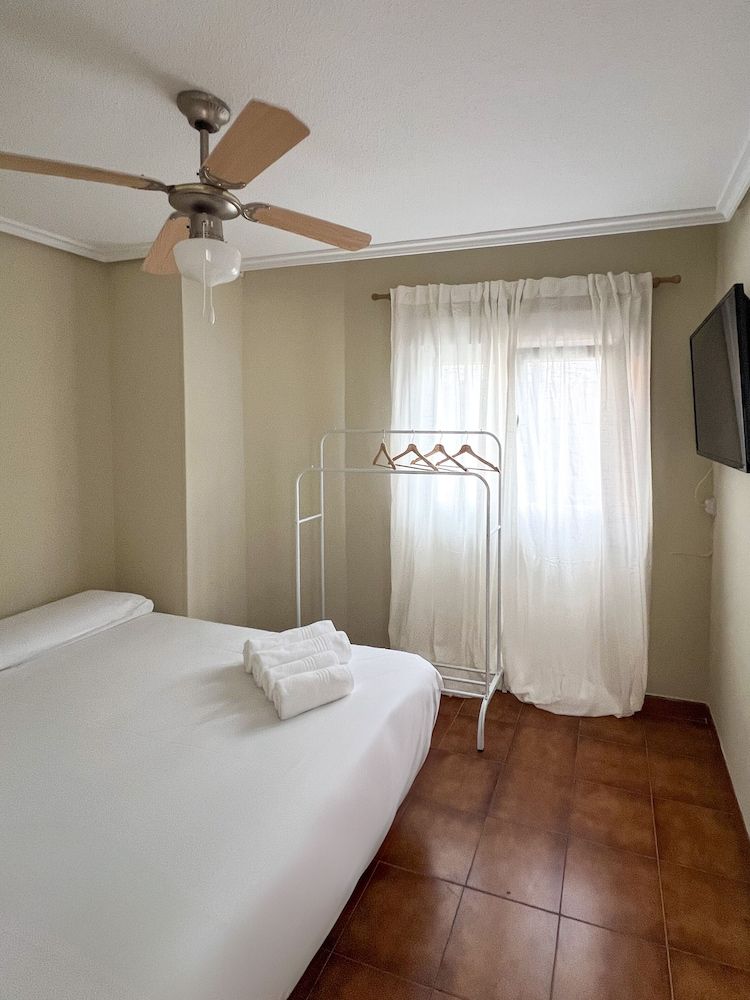 Hostal Entre Puertas 1