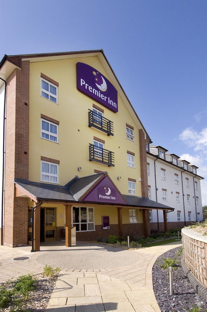 Premier Inn Llanelli Central East 1