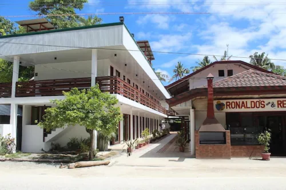 Ronaldo's Inn Siargao by Cocotel 1