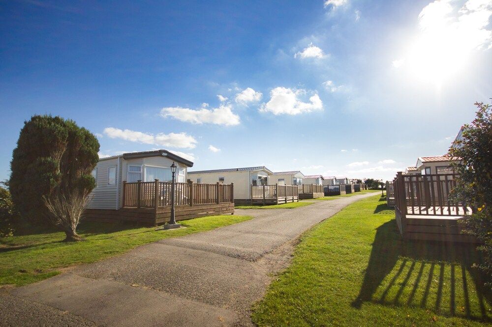 Newperran Holiday Resort by Away Resorts 1