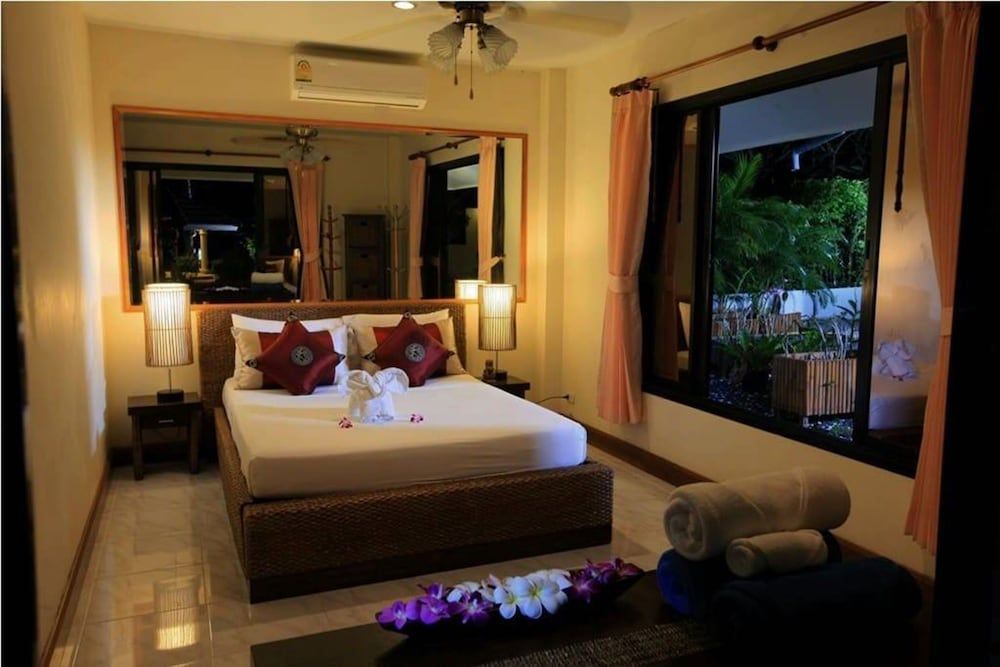 Idyllic Samui Beach Villa Resort 2