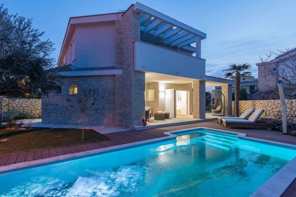 Luxury Villa White Rose with the Pool 1
