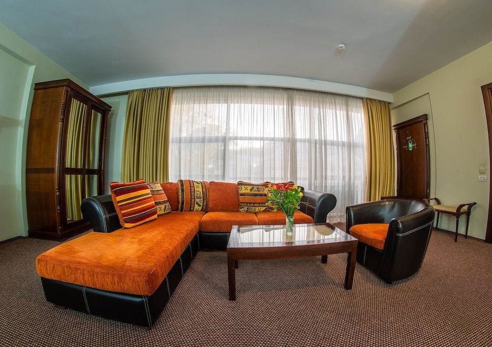 Atrium Hotel Ateneu City Center 2
