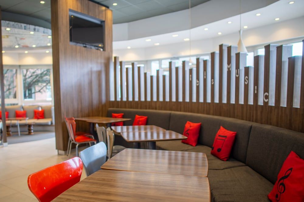 ibis Mendoza 2