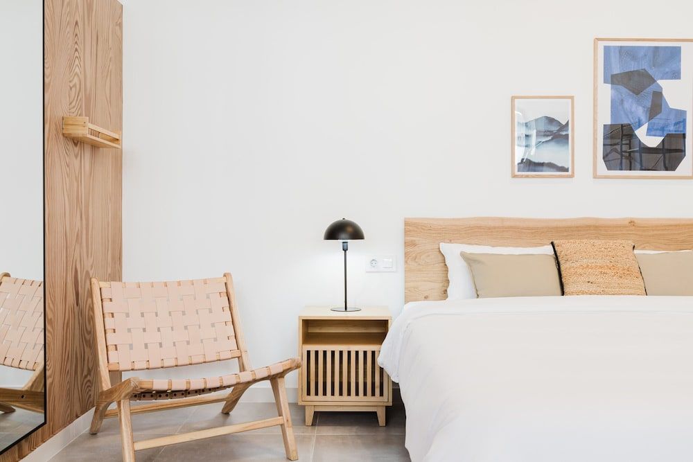 Valencia Apartments by Olala Homes 1