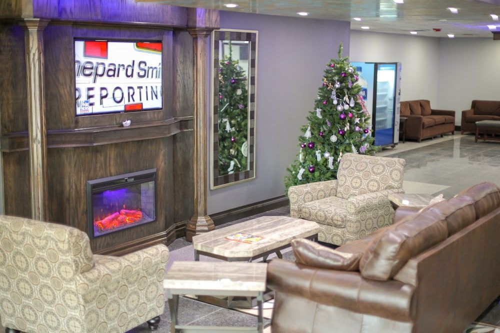 American Inn & Suites 1