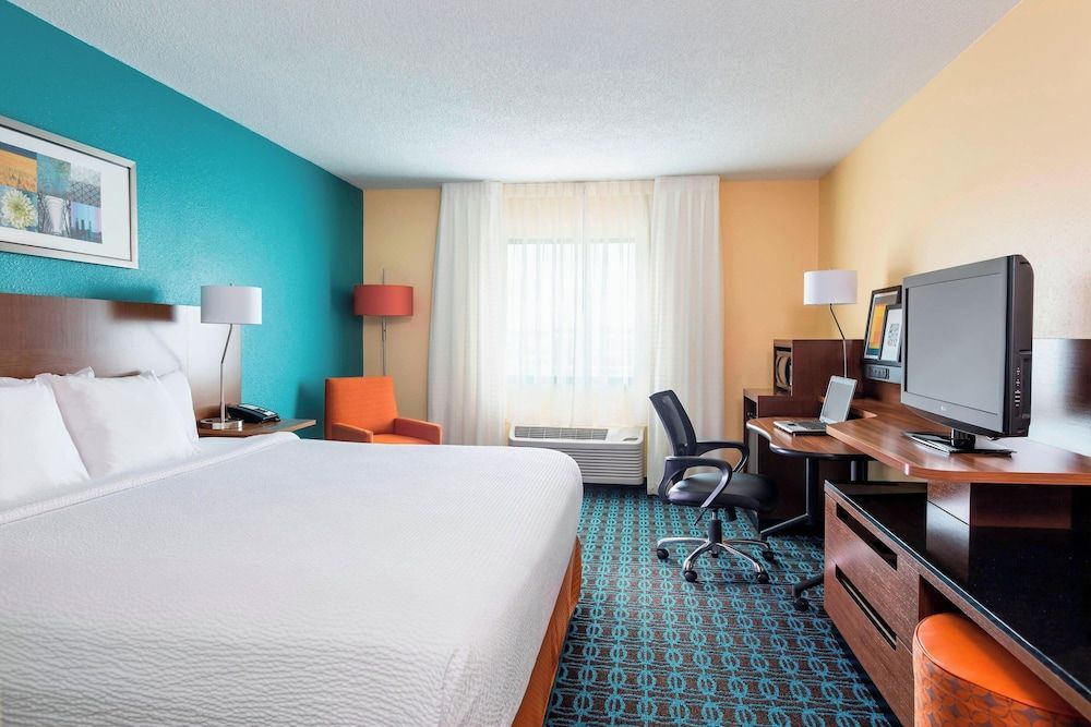 Fairfield Inn & Suites Springfield 1